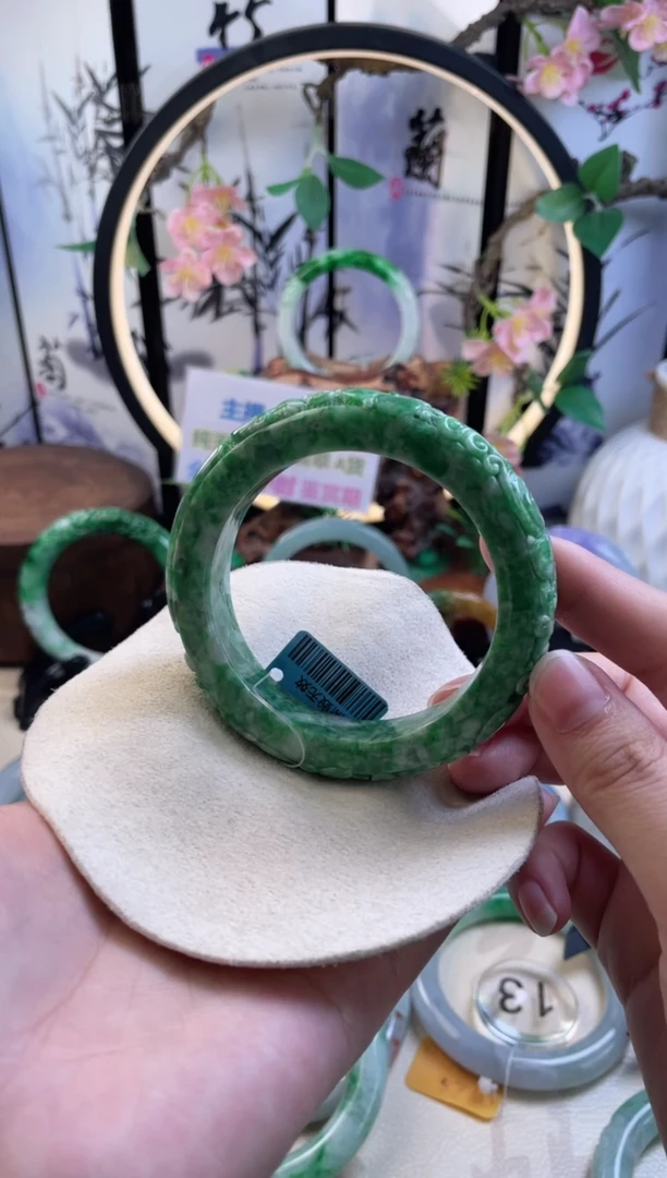 未镶嵌手镯翡翠C***G  翡翠手镯 57