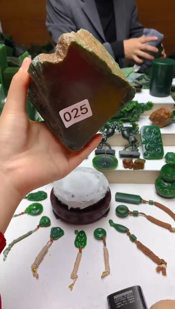 未镶嵌和田玉珠宝半成品1