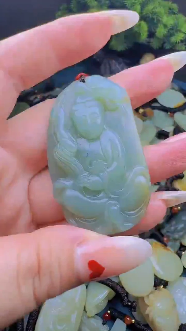 和田玉未镶嵌颈饰1