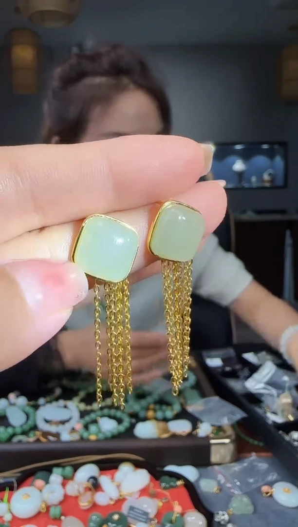 和田玉银S925镶嵌耳饰1