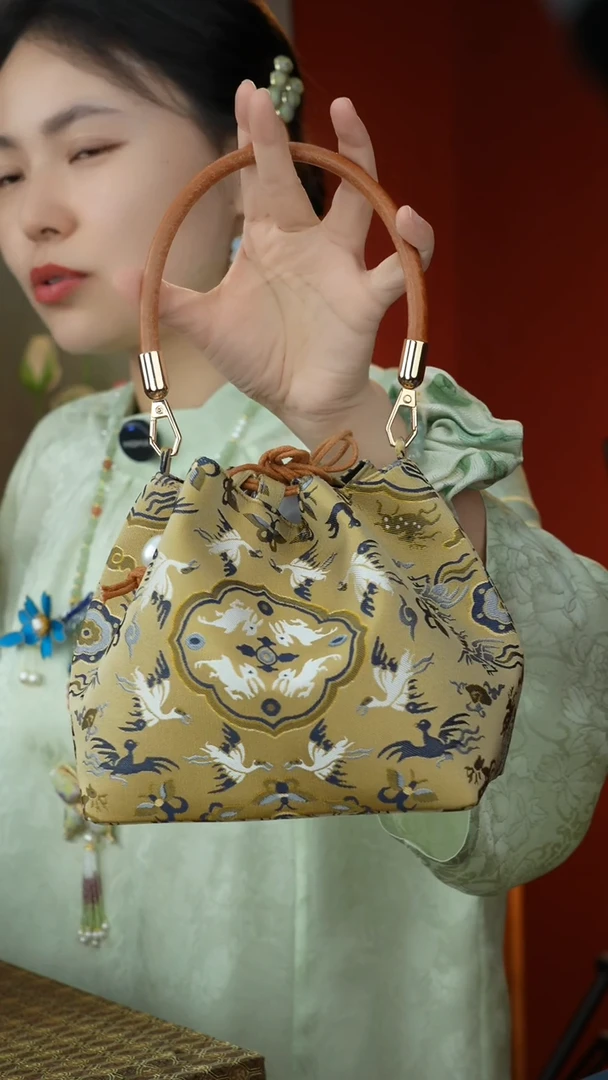刺绣非遗宋锦包包