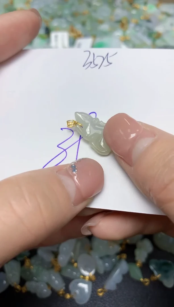 【闪购商品】翡翠挂件18K金镶嵌 天然翡翠A货