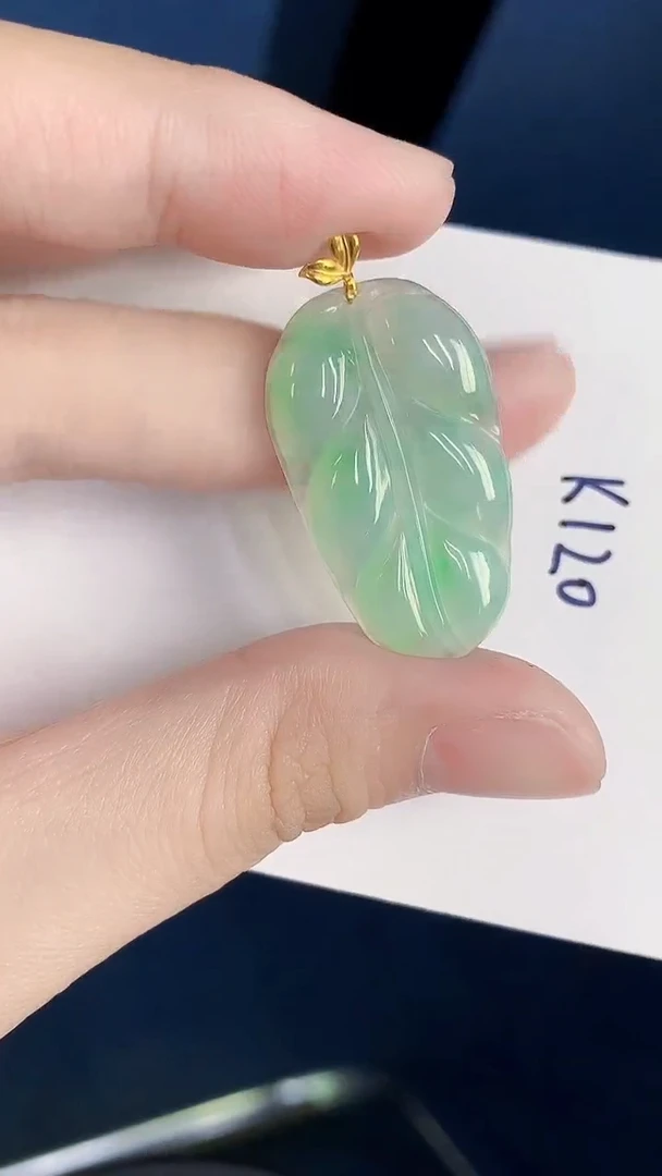 颈饰18K金镶嵌翡翠天然翡翠缅甸A货