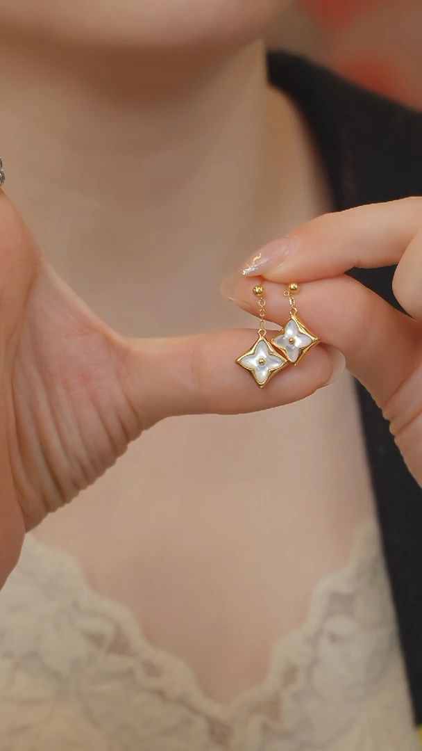 【闪购商品】贝壳（贝母）耳饰18K金镶嵌老花