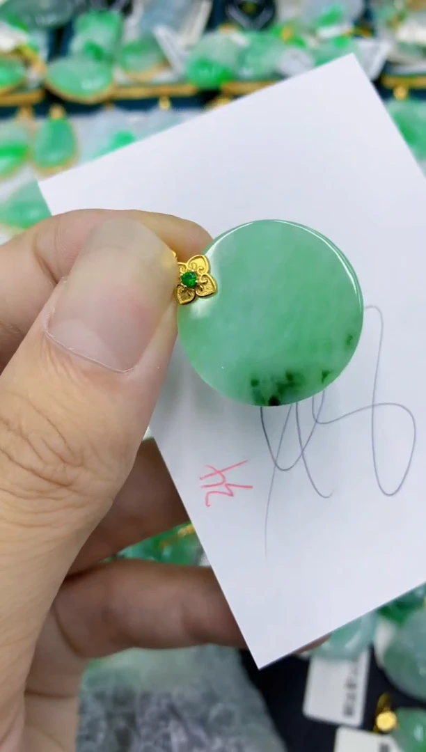 翡翠未镶嵌颈饰1111111111