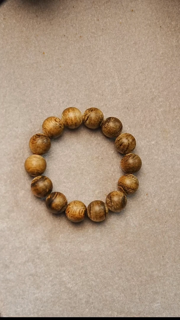 沉香手串文莱软丝蛇皮纹单圈16mm    03264