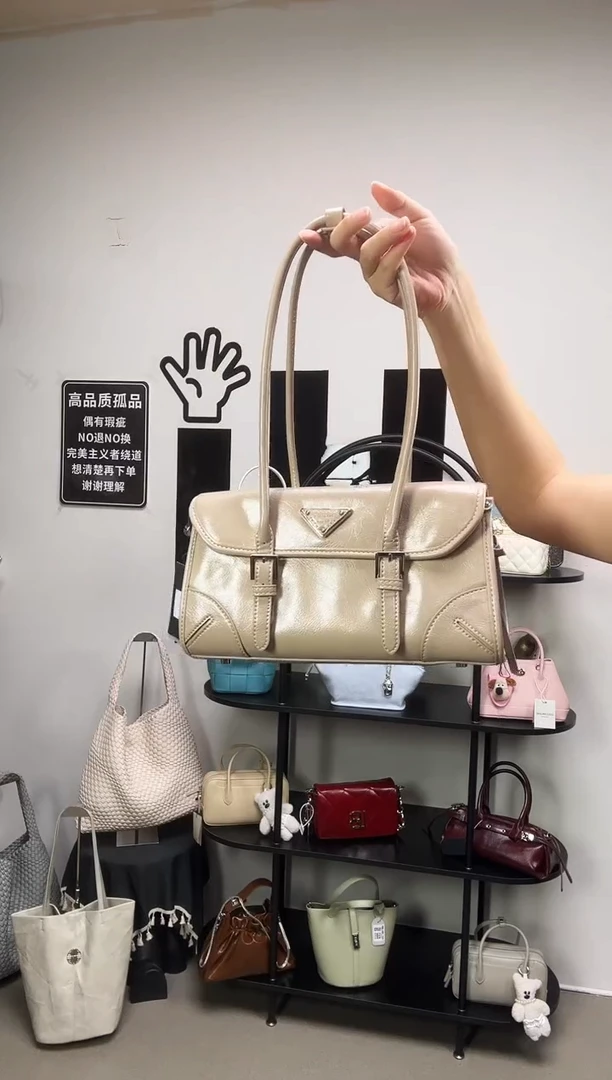 小牛皮（革）彩汐轻奢女包编号：73