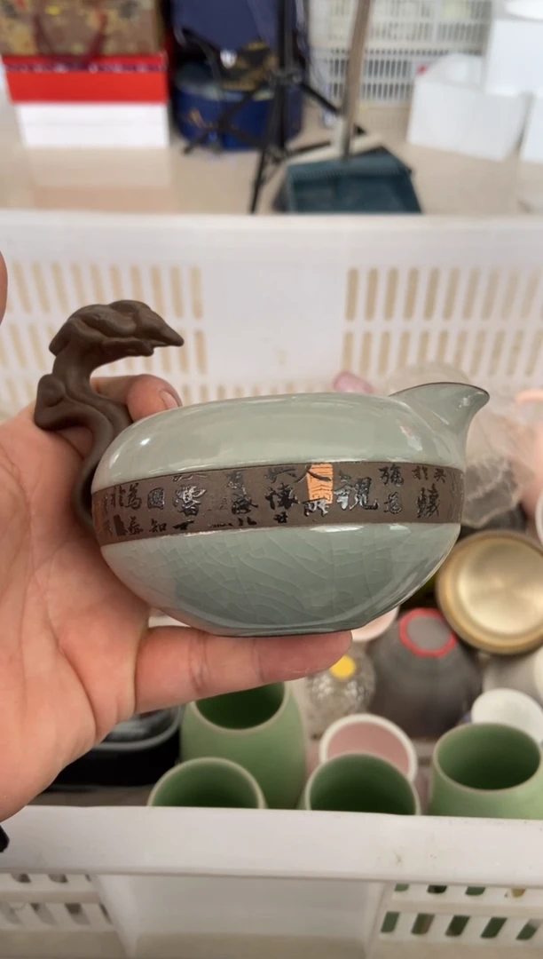 无运费险有瑕疵的摄影的产品有使用过的痕迹有点脏介意勿拍