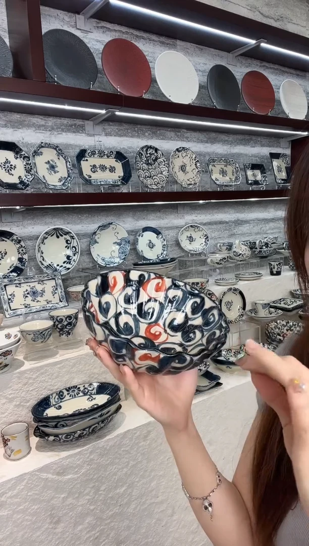 陶宗山窑花边煮物钵18cm-赤绘旋涡