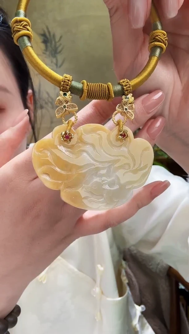 颈饰未镶嵌翡翠吊坠