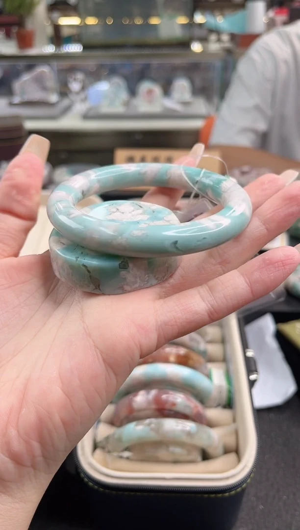 未镶嵌手镯石英质玉尘*丷圈口（赠品镯心）