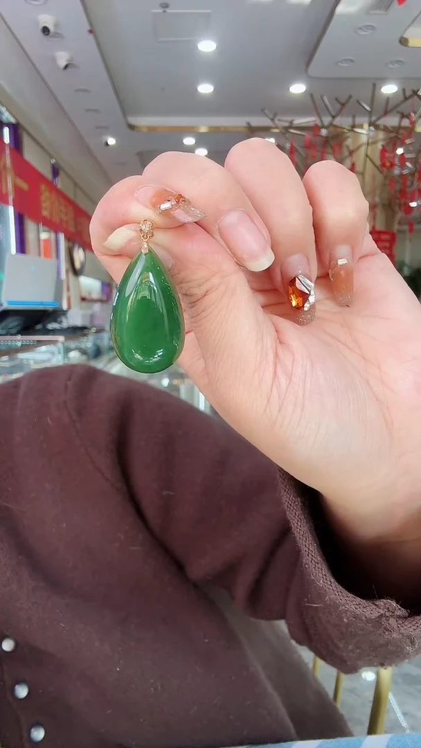 【闪购商品】和田玉吊坠18K金镶嵌吊坠