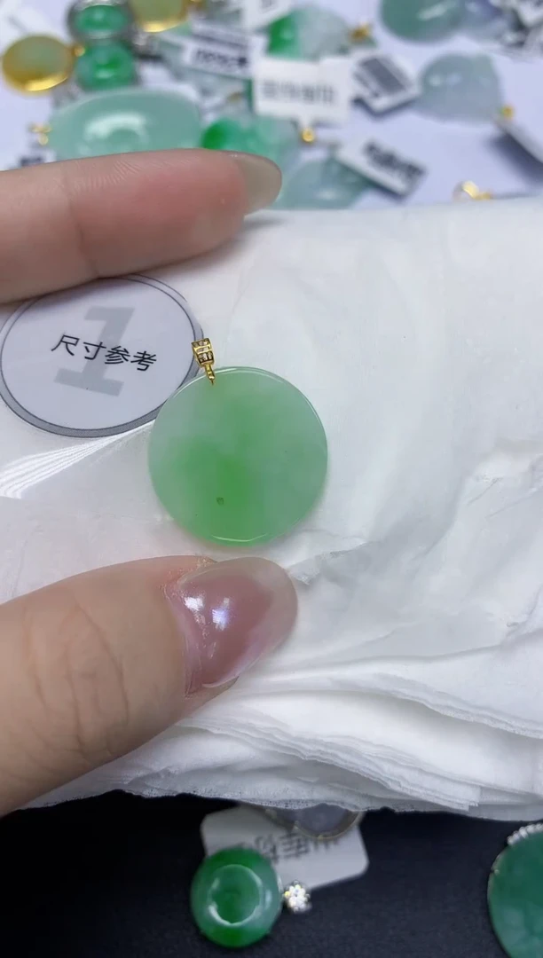 翡翠18K金镶嵌颈饰天然缅甸翡翠A货百元以上9元证书费自理