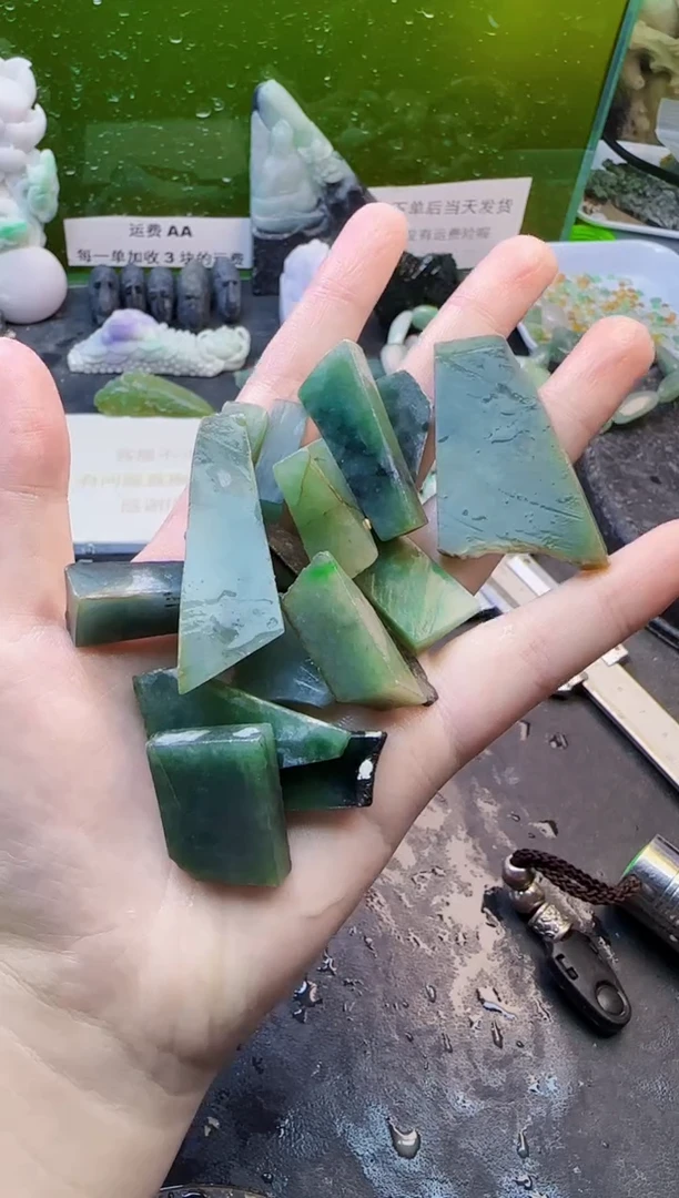 翡翠未镶嵌颈饰天然翡翠029