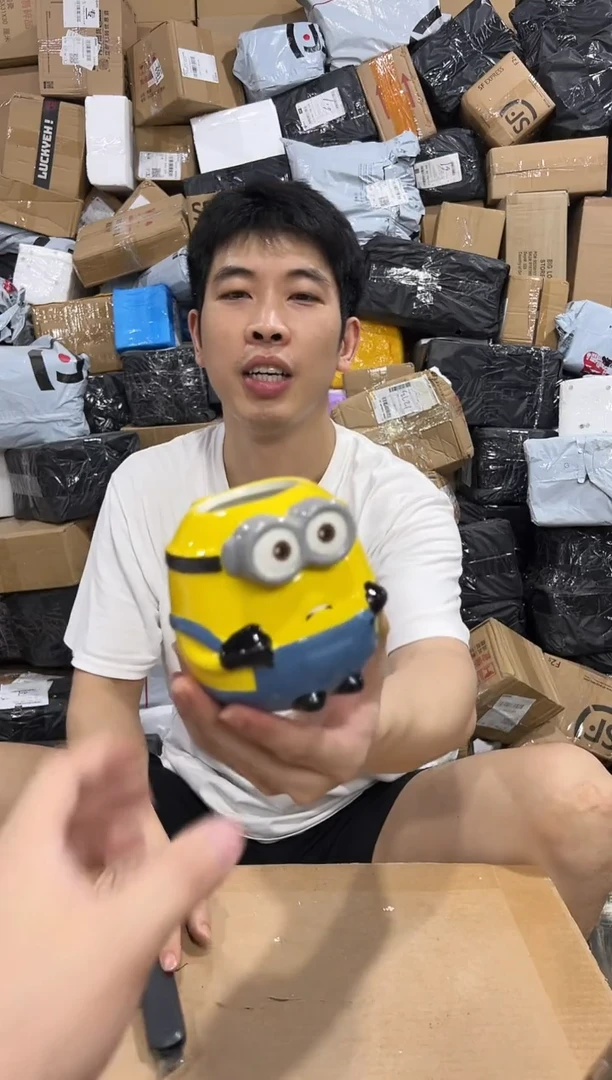 瓷片胖版小黄人水杯 548-5