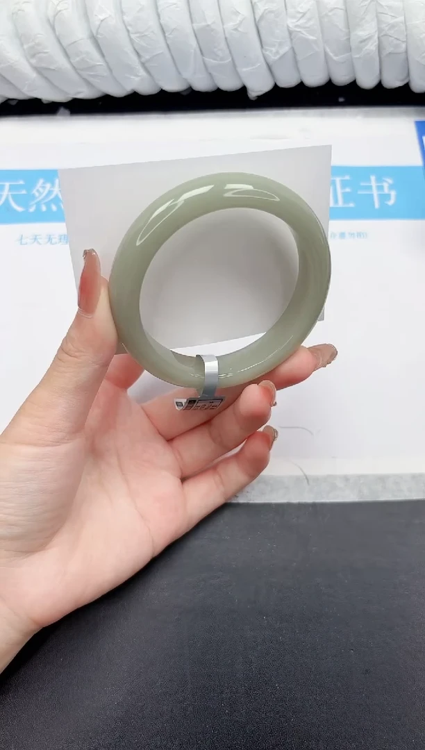 未镶嵌手镯石英质玉101-61.2DK