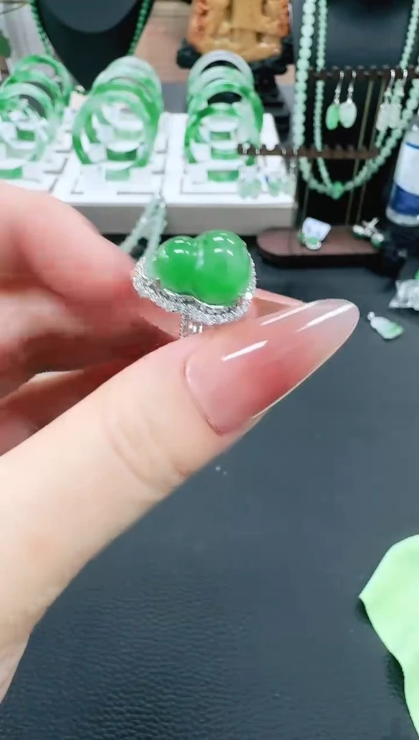 石英质玉（非洲翠）1未镶嵌/2679