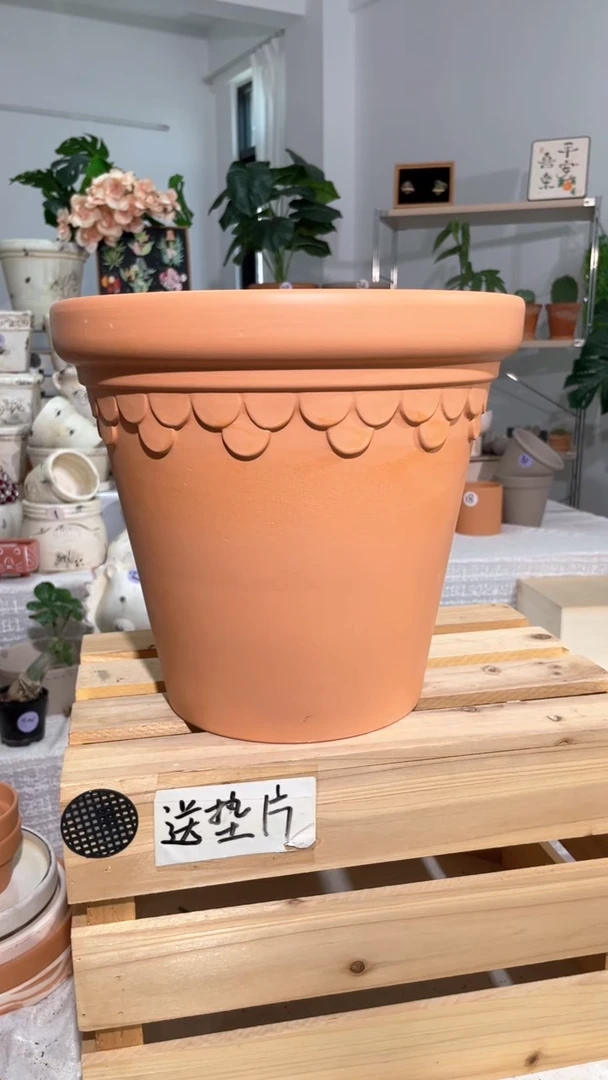 1个无托红陶浮雕-巴洛克口径30*高27