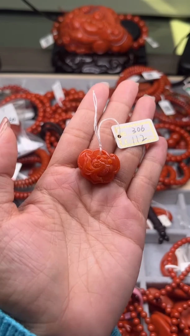 【闪购商品】南红玛瑙珠宝奇石未镶嵌306