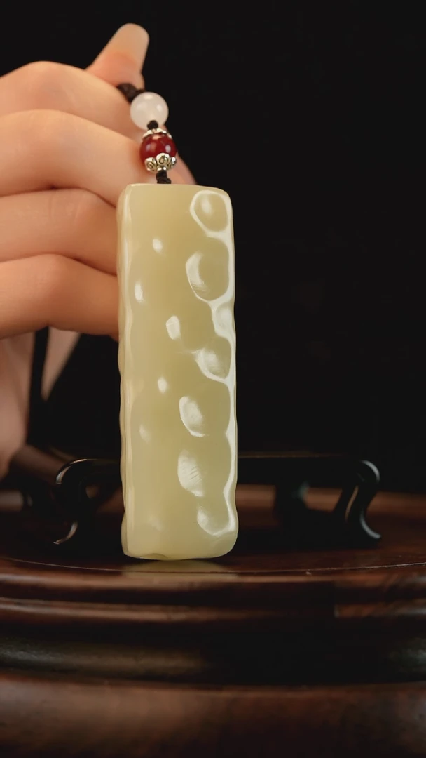 云南石竹叶青雕刻：小奶酪