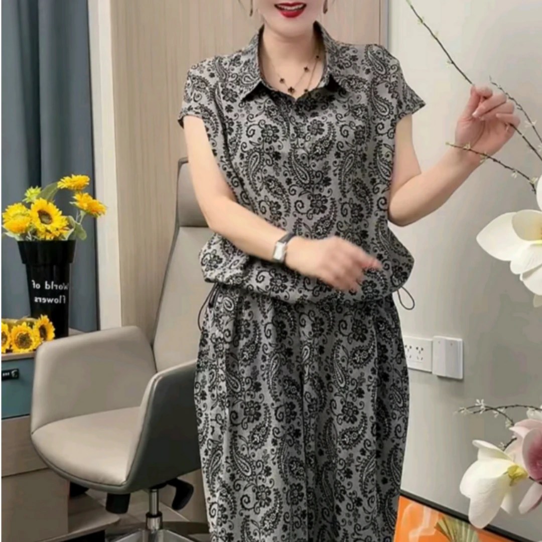 高档中年女士洋气印花polo领套装大码修身显身休闲百搭薄款两件套
