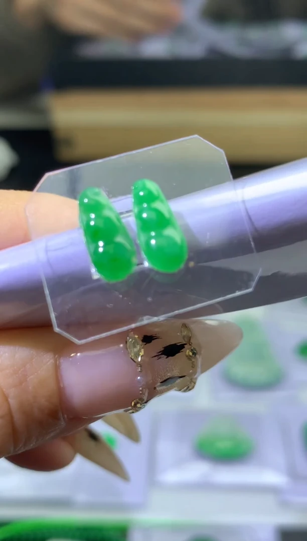 未镶嵌定制翡翠毛货  11