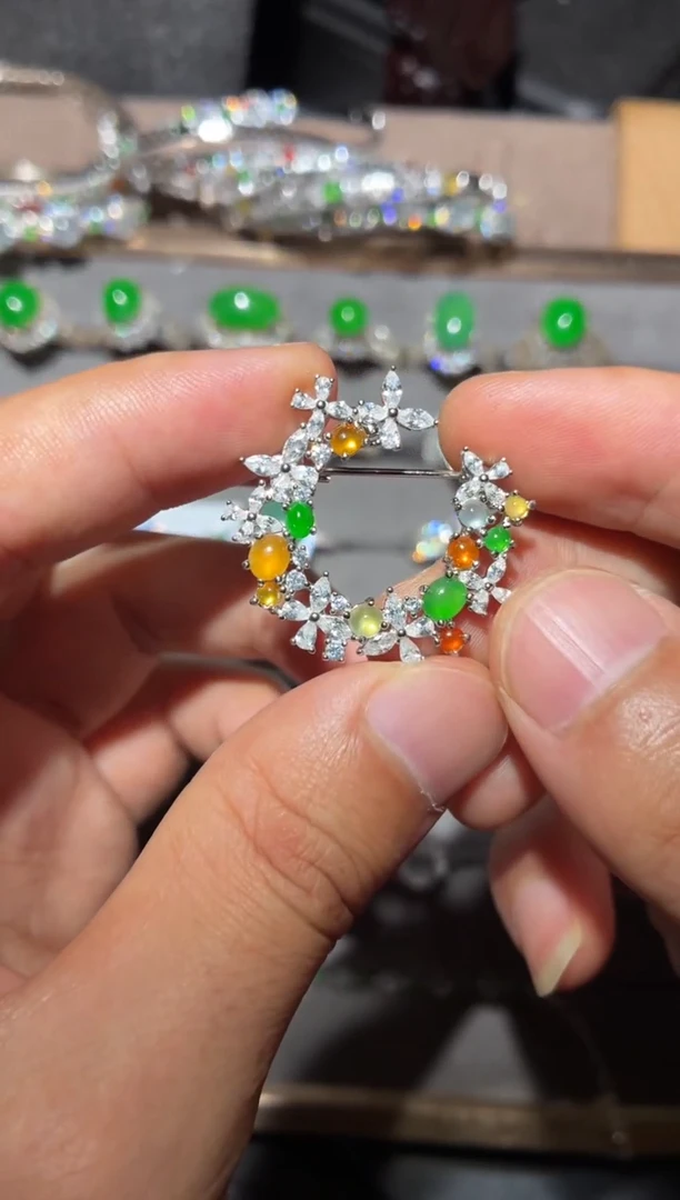 颈饰银S925镶嵌翡翠 全量