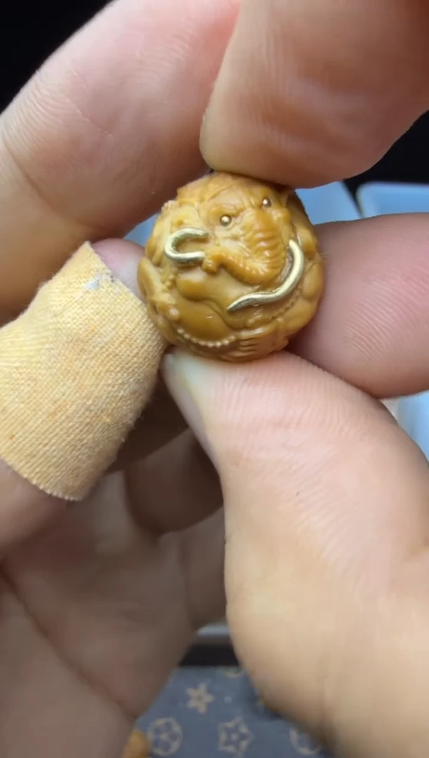 吊坠猴头核桃鲤鱼象神 重工