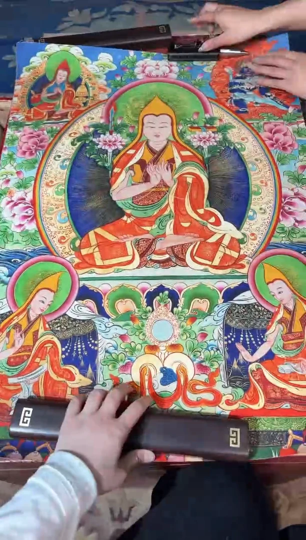 卷轴画龙妹的唐卡tk16057