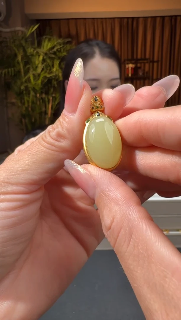 和田玉18K金镶嵌颈饰182冰冰5.27多样性拍一发一