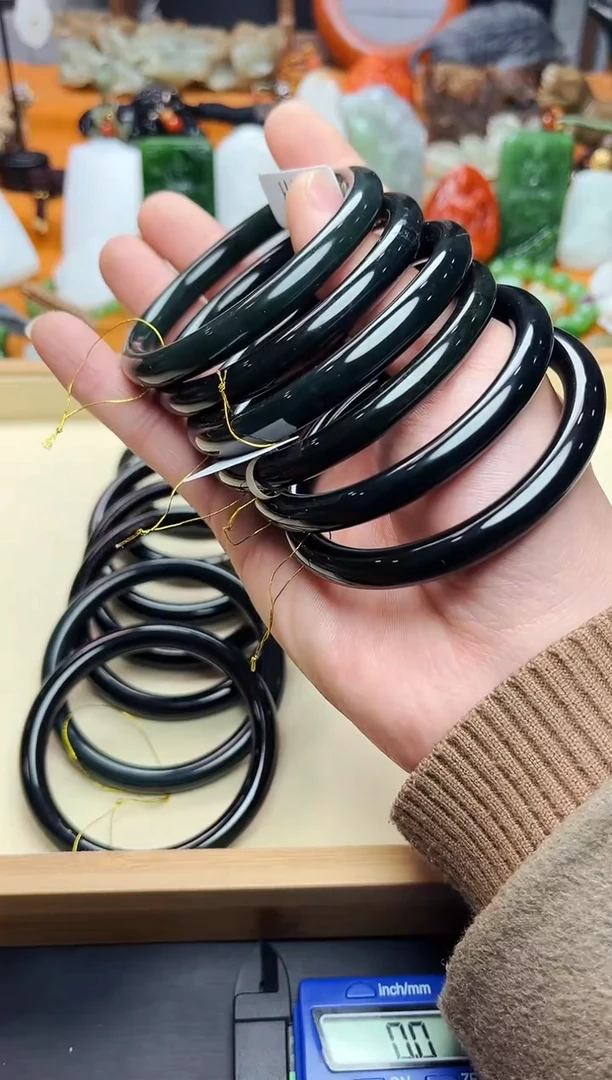 【闪购商品】和田玉手镯未镶嵌手镯02