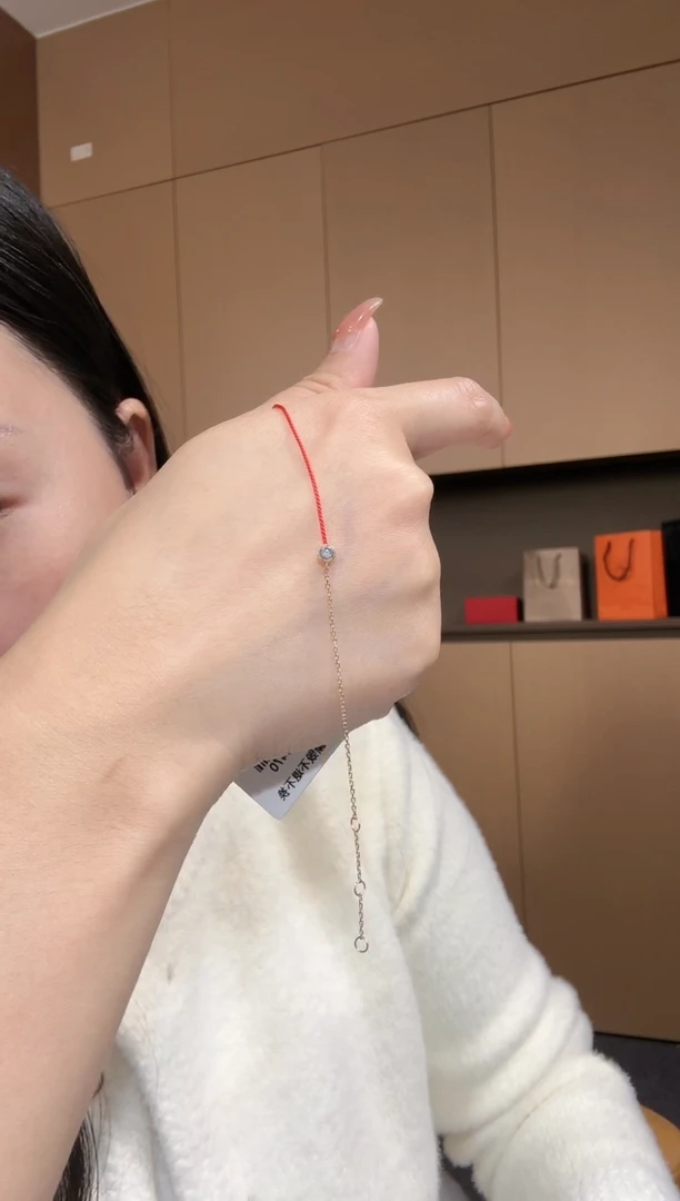 【闪购商品】钻石手链18K金镶嵌10分红绳泡泡手链XNF