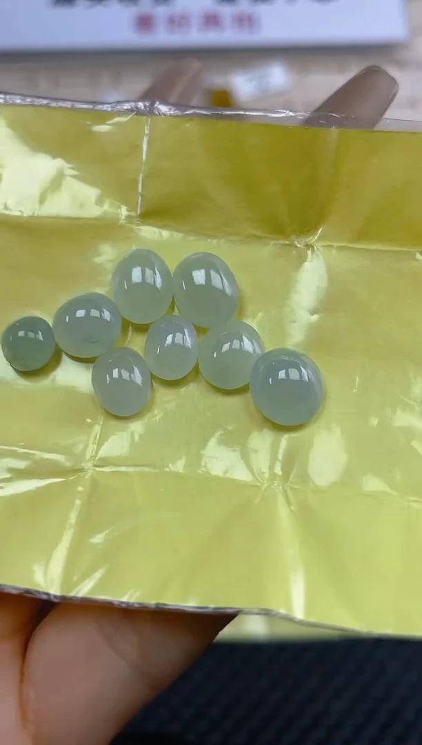 翡翠裸石天然翡翠蛋面136