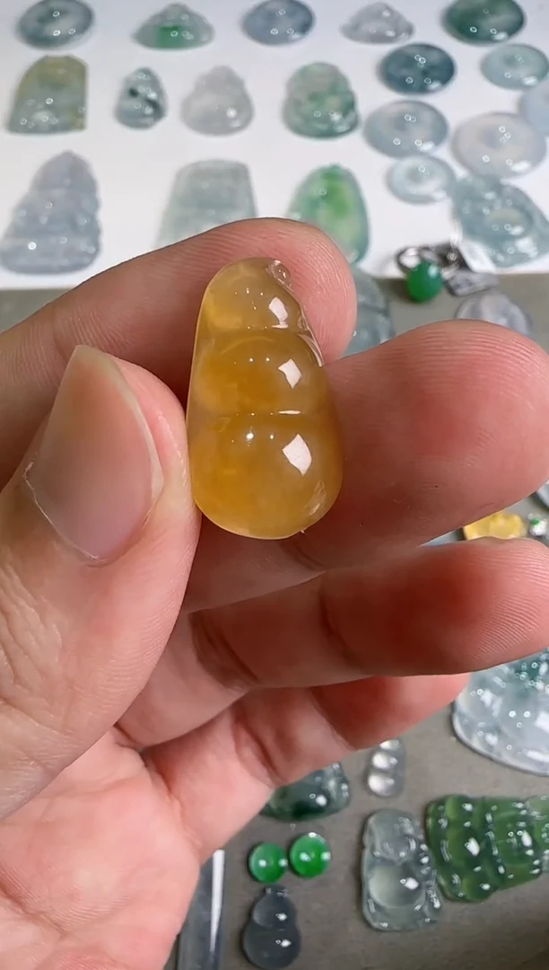 吊坠(不含链)未镶嵌翡翠.