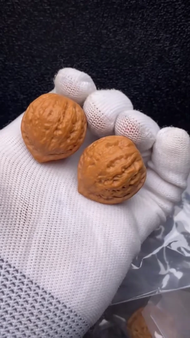 【闪购商品】文玩核桃把件桃心