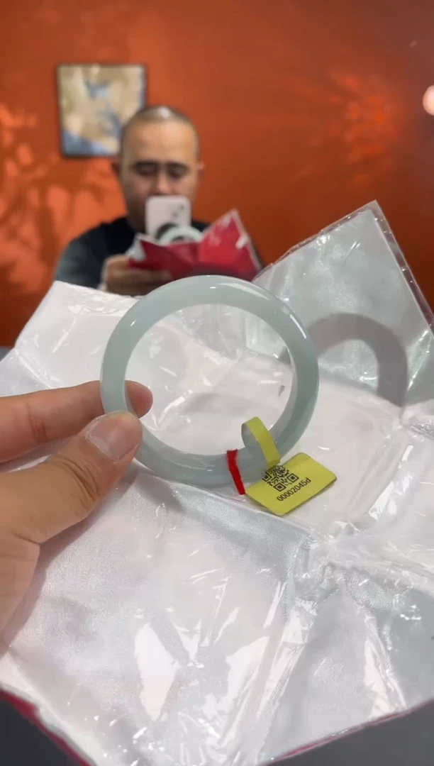 未镶嵌手镯翡翠15