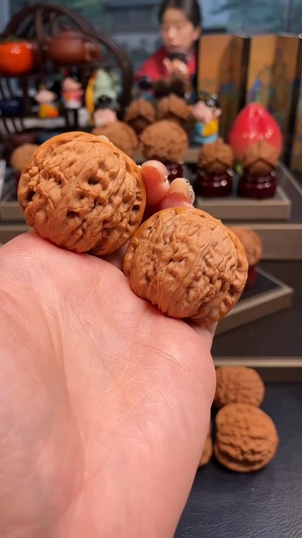 【闪购商品】文玩核桃把件H695白狮子40