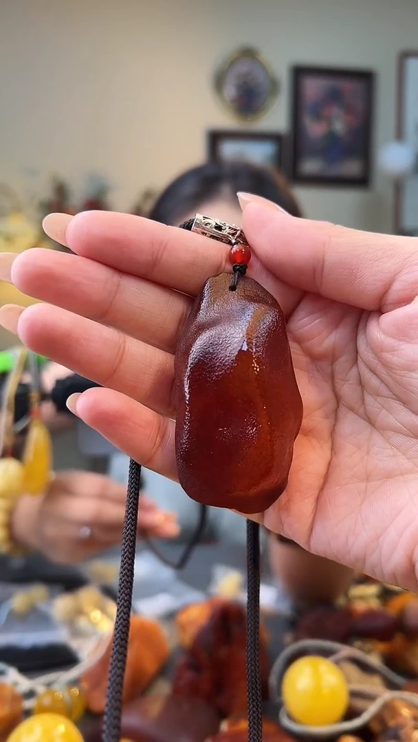 琥珀颈饰未镶嵌吊坠