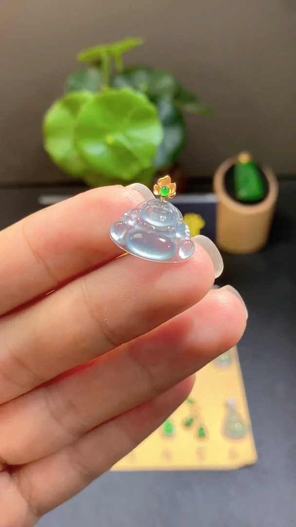 颈饰18K金镶嵌翡翠翡翠A货