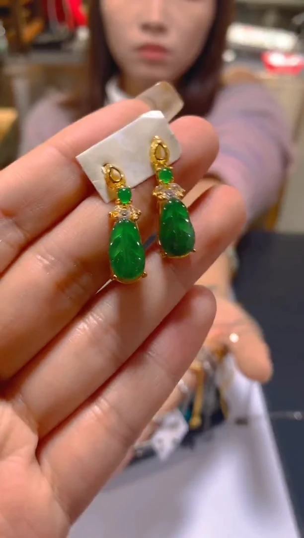 未镶嵌翡翠耳饰多样性发一