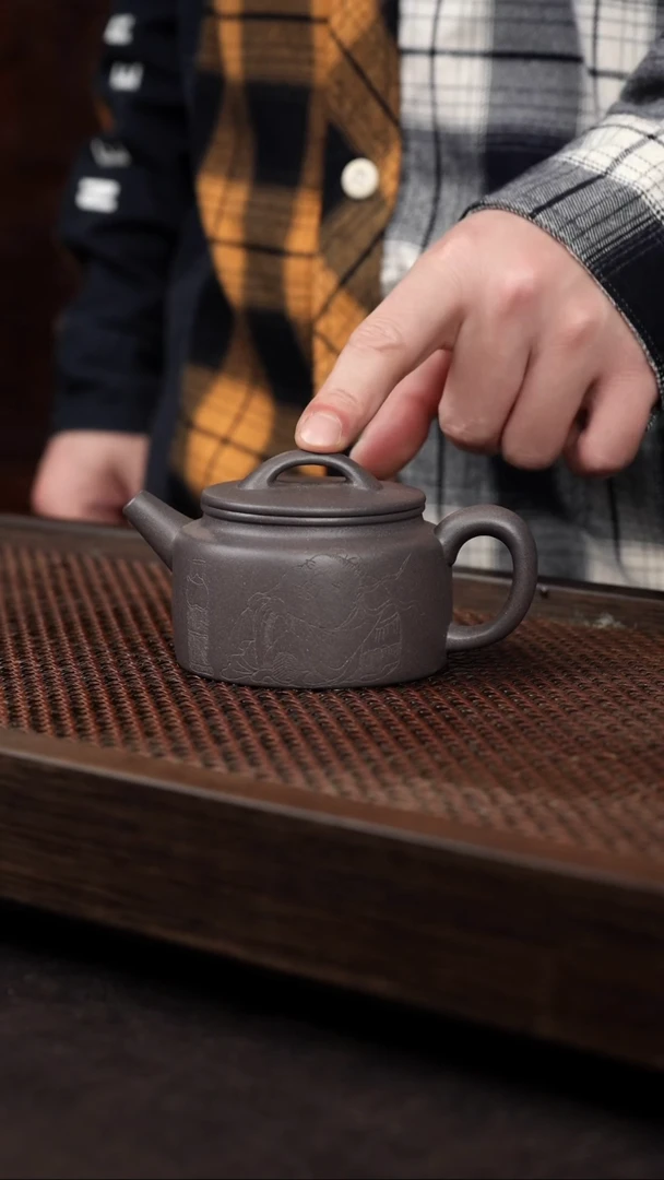 【闪购商品】紫砂茶壶天青刻绘德中