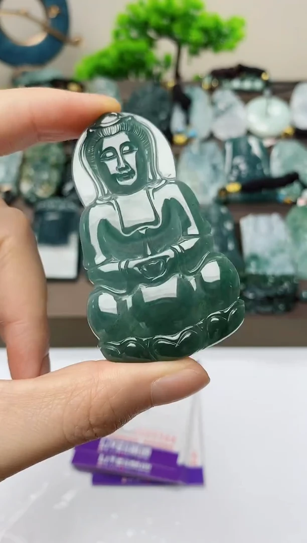 翡翠未镶嵌颈饰