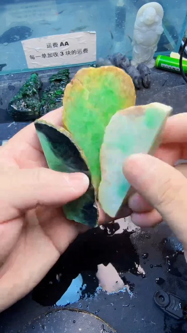 翡翠挂件未镶嵌天然翡翠175