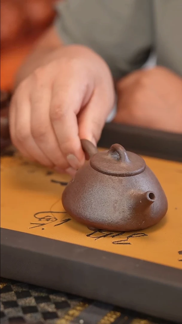 茶壶紫砂原矿手工制作