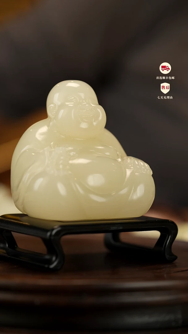 云南石竹叶青雕刻：弥勒佛摆件