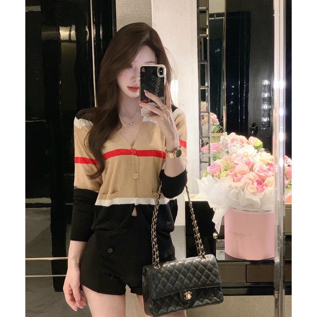 向晚·新款秋装条纹针织衫修身毛衣女外套