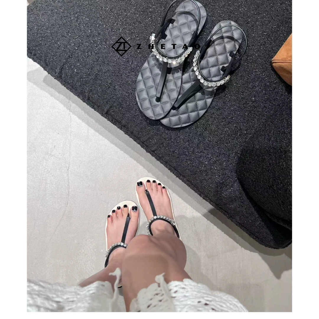 2025夏季新款一字水钻链条休闲沙滩防滑防水平底夹脚凉鞋