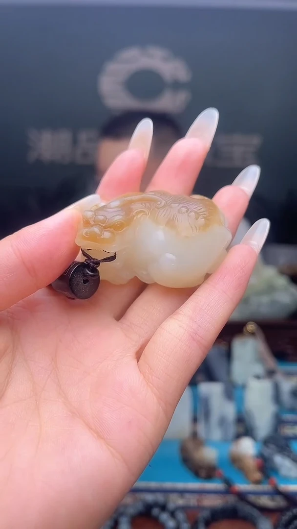 未镶嵌和田玉挂件1