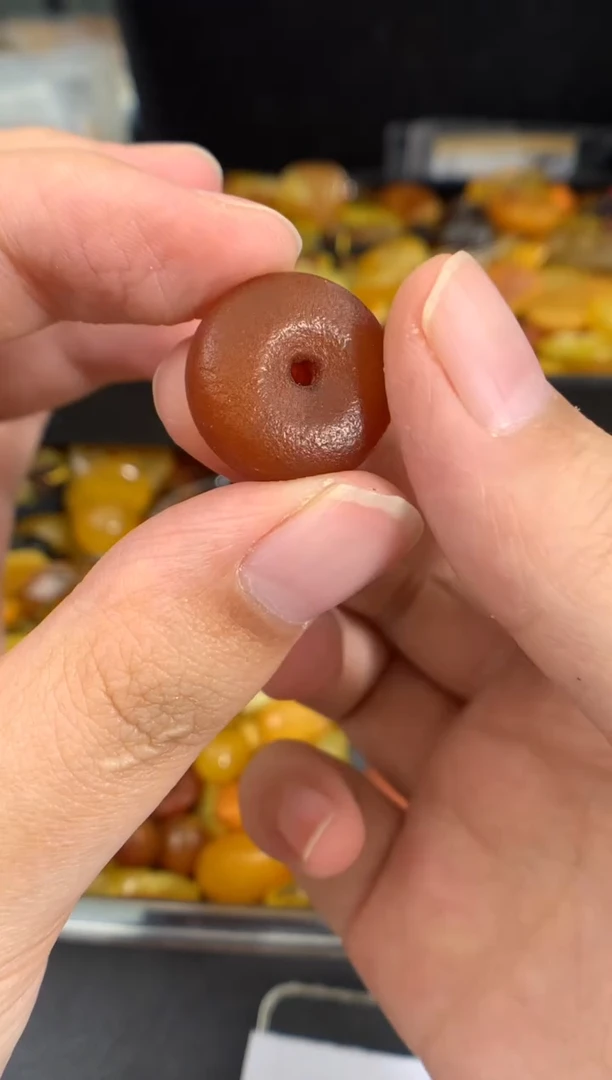 蜜蜡未镶嵌珠宝奇石1