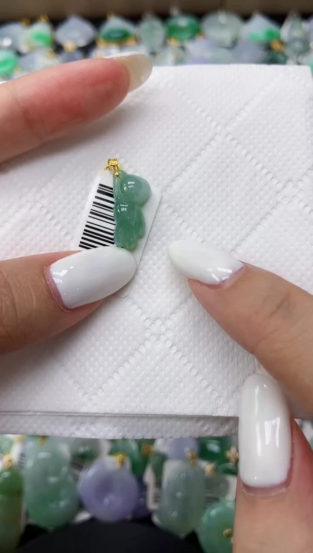颈饰未镶嵌翡翠11111111111